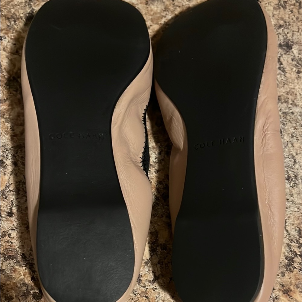 New Cole Haan Deltona ballet flats sz 7B Patent leather cap toe Cole Haan emblem - Picture 7 of 10
